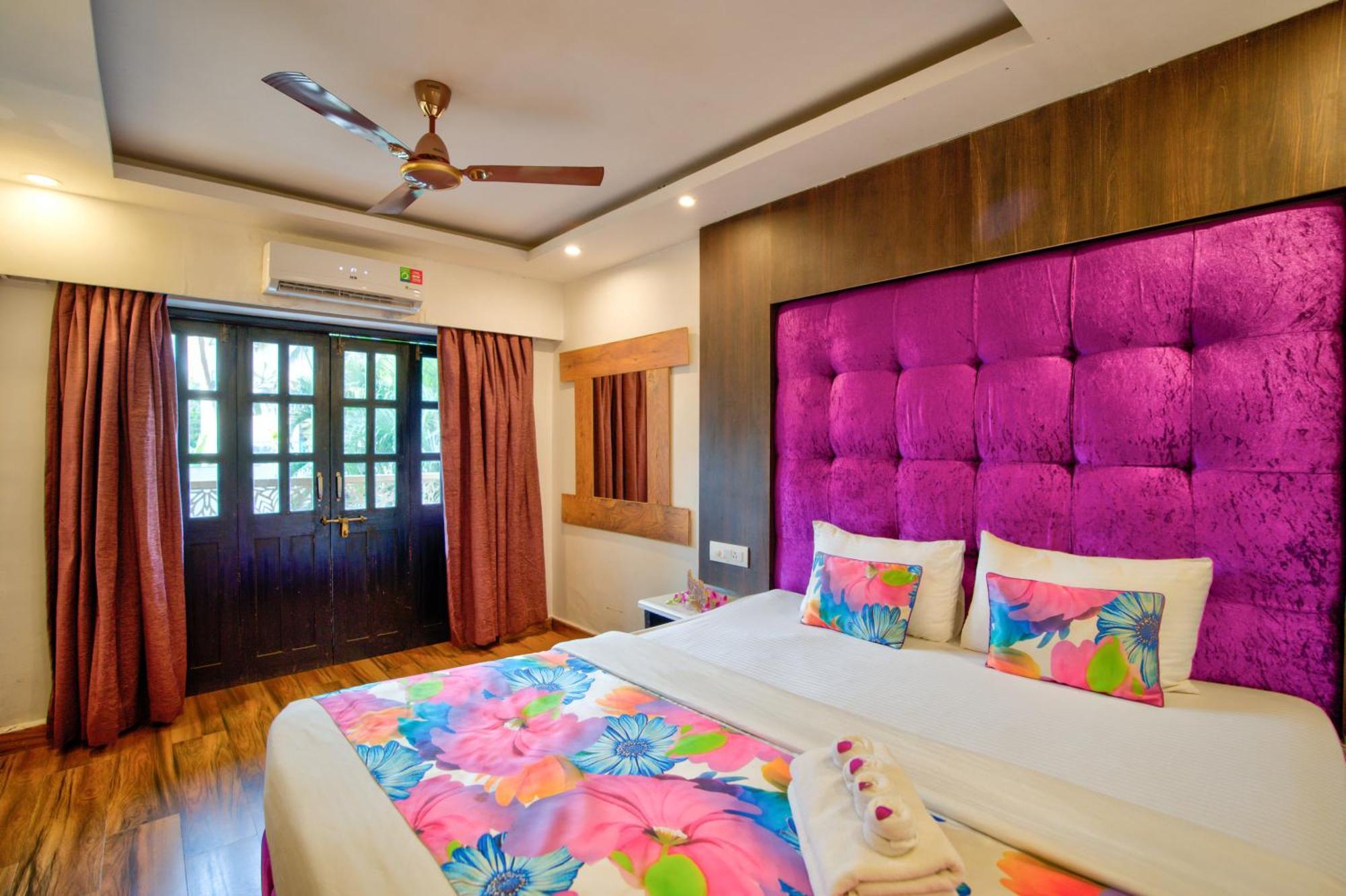Lemonmint Svelton Manor Hotel Calangute Exterior photo